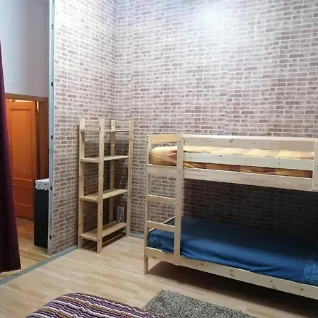 In Bb - Bed 11 In A 6-bed Mixed Sintra