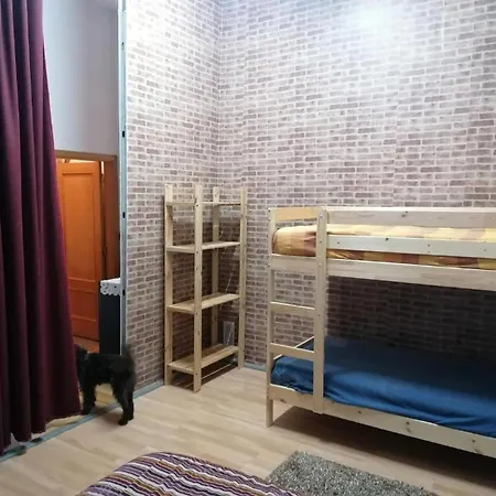 In Bb - Bed 11 In A 6-bed Mixed Sintra